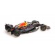 Red Bull RB18 1 F1 World Champion with pitboard Japon 2022 Max Verstappen Minichamps 110221801