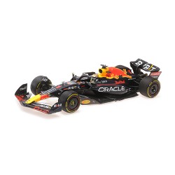 Red Bull RB18 1 F1 Winner Abu Dhabi 2022 Max Verstappen Minichamps 110222201