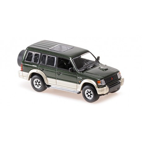 Mitsubishi Pajero LWB 1991 Green Metallic Minichamps 940163471