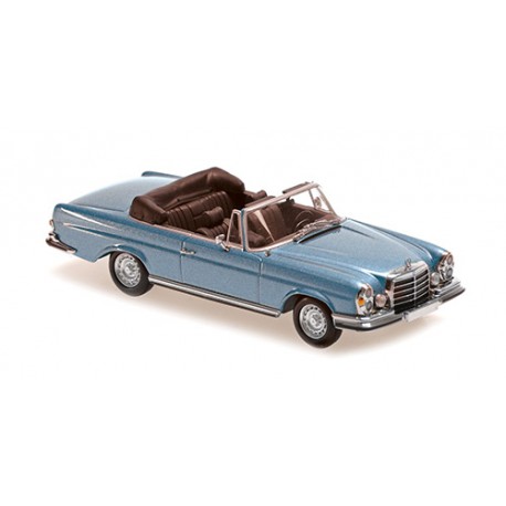 Mercedes Benz 280 SE 3.5 Cabriolet W111 1970 Blue Minichamps 940038131