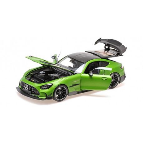 Mercedes AMG GT Black Series 2021 Matt Green Met Minichamps 110032022