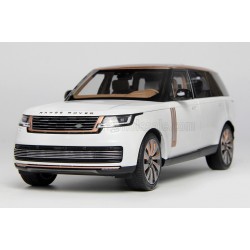 Land Rover&nbsp;Range Rover White LCD Model LCD18017-WH