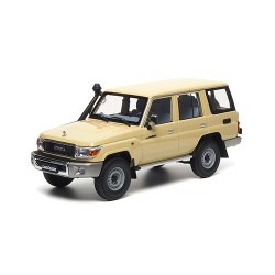 Toyota Land Cruiser 76 2017 Cream Almost Real ALM870102
