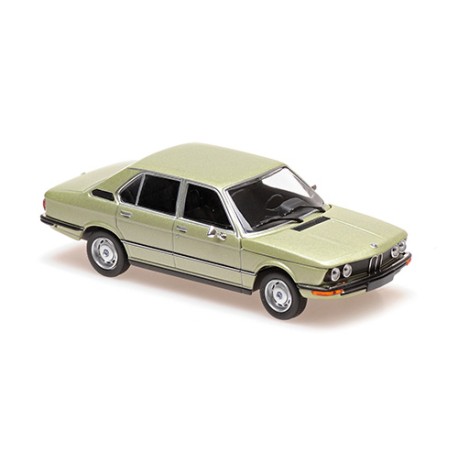 BMW 520 1972 Green Met Minichamps 940023005
