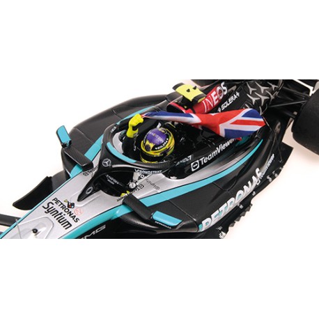 Mercedes F1 W15 with flag 44 Lewis Hamilton F1 Winner Angleterre 2024 Minichamps 110241244