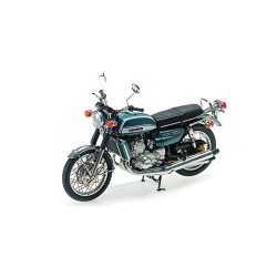 Suzuki GT 750 J 1973 Green Minichamps 122162104