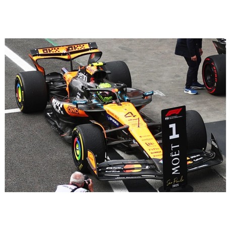 McLaren Mercedes MCL39 4 Lando Norris F1 Winner Brésil 2025 Spark S9675