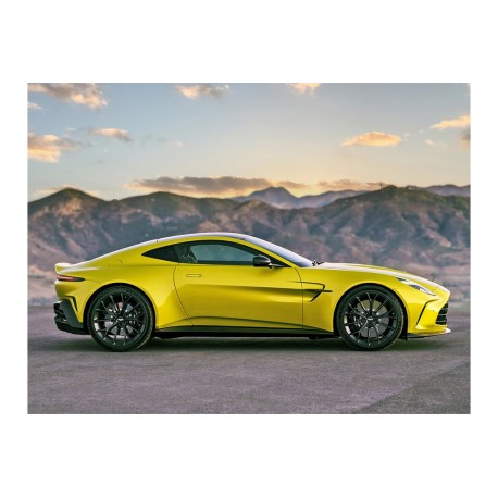 Aston Martin Vantage 2025 Spark S7846