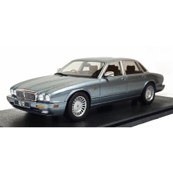 Jaguar XJ6 Sovereign X300 1995 Ice Blue Met Cult Models CML323-3