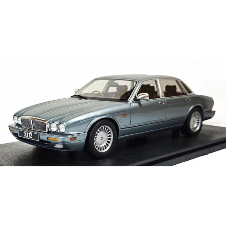 Jaguar XJ6 Sovereign X300 1995 Ice Blue Met Cult Models CML323-3