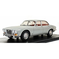 Jaguar XJ6 4.2L MKI 1968 Light Grey Cult Models CML332-2