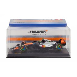McLaren Mercedes MCL39 with driver and showcase 4 Lando Norris F1 Winner Angleterre 2025 Bburago BU38249-SIL-4