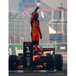 McLaren Mercedes MCL40 1 Lando Norris F1 Winner Pays Bas 2026 with figurine - pitboards Spark 18S1279