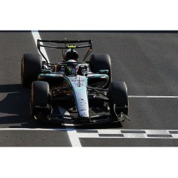 Mercedes AMG W17 12 Kimi Antonelli F1 Winner Italie 2026 with figurine - pitboard Spark S9329