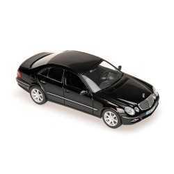 Mercedes Classe E W211 2006 Noire Minichamps 400036001