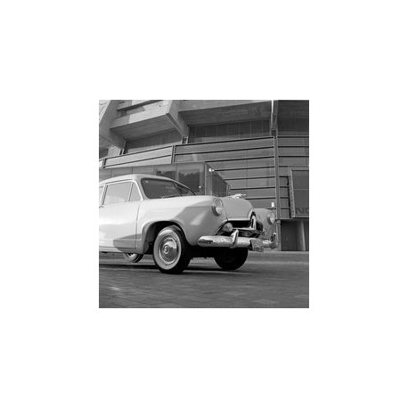 Kaiser Henry J Gasser "The Phantom" Or 1951 Sunstar SUN5100