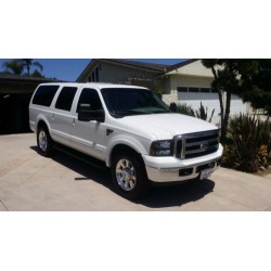 Ford Excursion Blanche 2004 Sunstar SUN3932