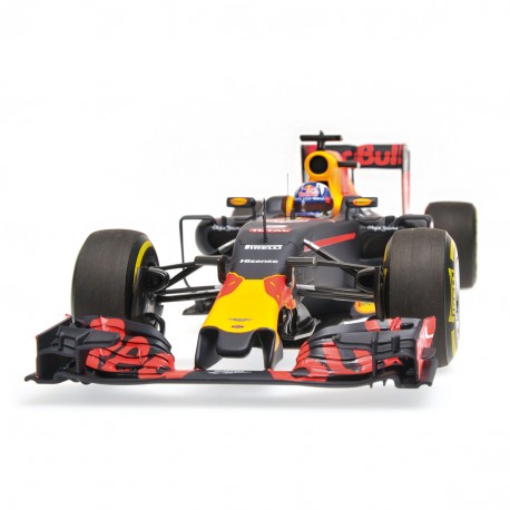 Red Bull Renault RB12 F1 2016 Daniel Ricciardo Minichamps 117160003