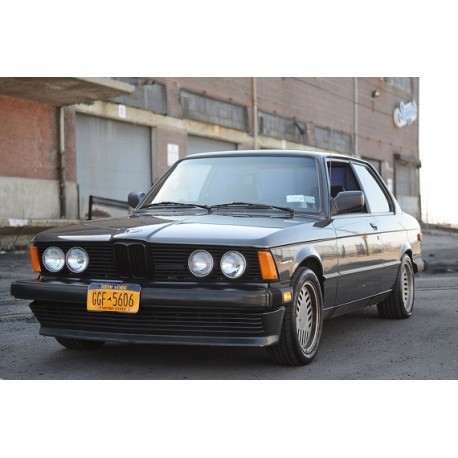 BMW 323I 1982 Silver Minichamps 155026001