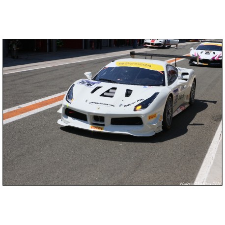 Ferrari 488 Challenge Bianco Avus 100 Looksmart LS18RC010E