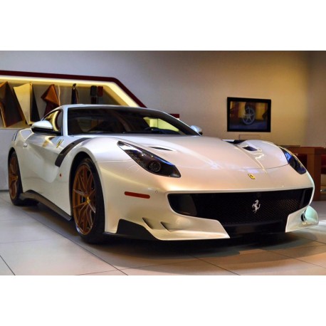 Ferrari 812 Superfast Bianco Fuji Looksmart LS467E