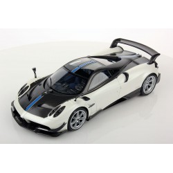 Pagani Huayra BC Matt White Carbonium Looksmart LS18012BV