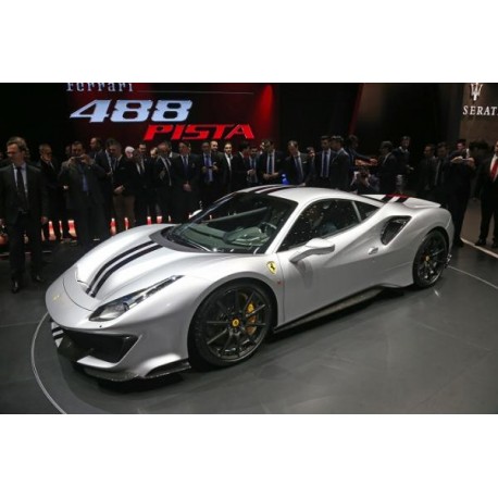 Ferrari 488 Pista Geneva Motorshow 2018 Looksmart LS488B