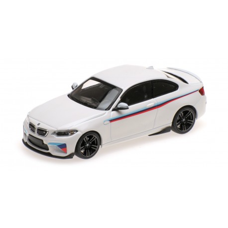 BMW M2 2016 White Presentation Minichamps 410026105