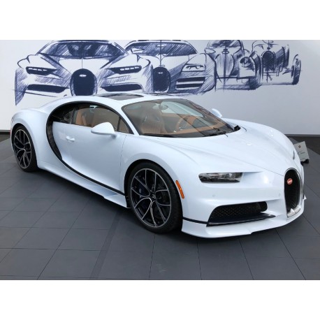 Bugatti Chiron Skyview Glacier White Pebble Beach 2018 Looksmart LS494A