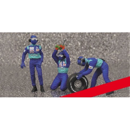 Tyre Change Set Sauber 3 Figurines and 1 Front Tyre 1/43 F1 2002 Minichamps 343100032