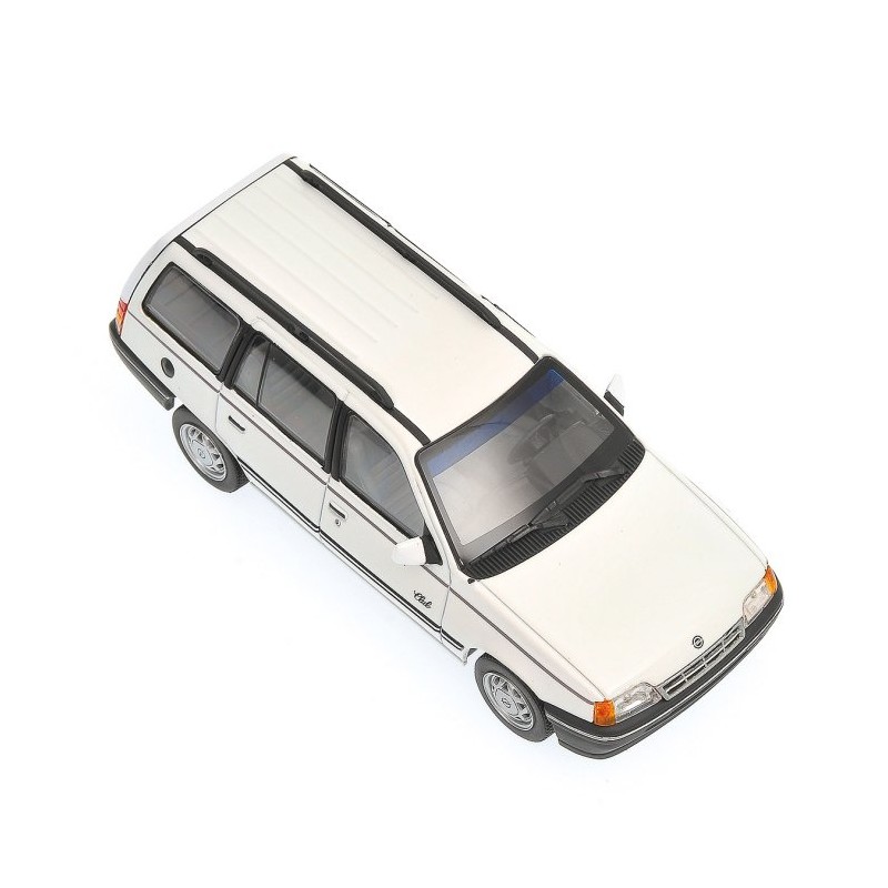 Voiture Miniature de Collection - MAXICHAMPS 1/43 - OPEL Kadett D Caravan - Blanc - 940044110 - Jeux - Jouets