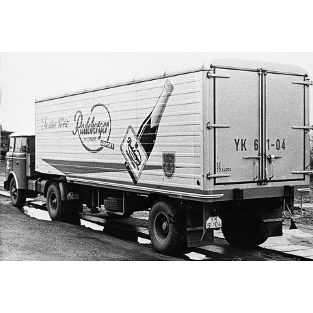 Skoda 706 N12CH Radeberger box wagon truck trailer IXO PCL47100