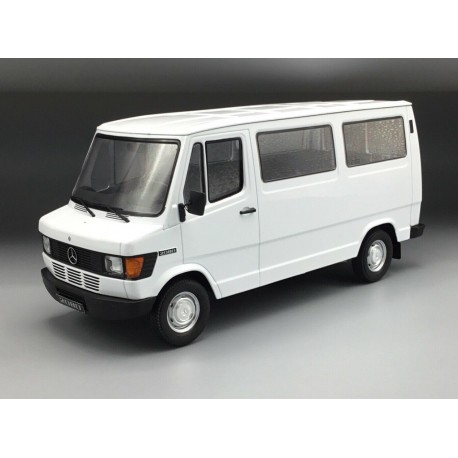 Mercedes 207/208D Bus White KK Scale KKDC180291