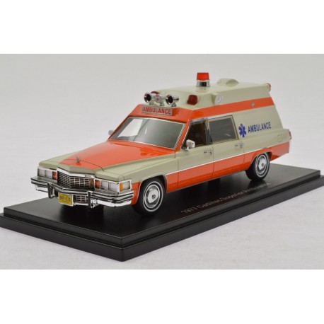 Cadillac Superior Ambulance 1977 NEO NEO47240