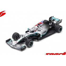 Mercedes F1 W10 EQ Power+ 44 F1 Winner with flag Angleterre 2019 Lewis Hamilton Spark 18S464