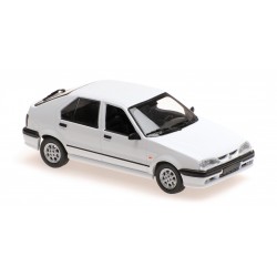 Renault 19 1995 White Maxichamps 940113700