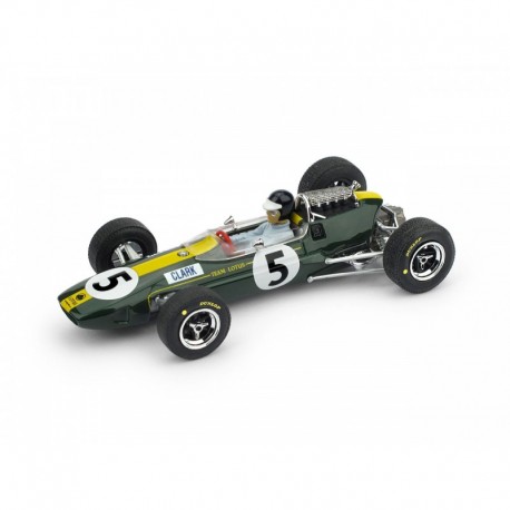 Lotus 33 with driver 5 F1 Angleterre 1965 Jim Clark Brumm R590-CH