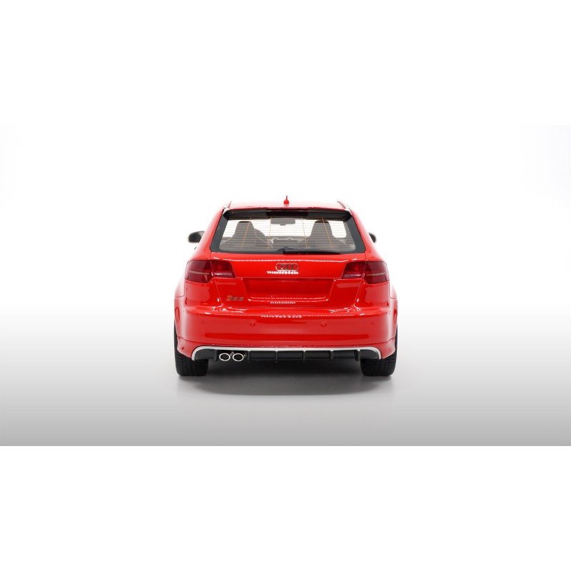 DNA Collectibles A*U*D*I A3 RS3 8P Sportback 5 Türer Daytona Grau 2. Generation 2003-2013 1/18 Modell Auto mit individiuellem Wunschkennzeichen