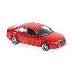 Audi A4 2004 Red Minichamps 940014401