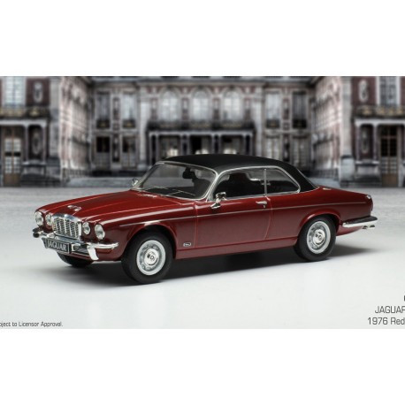 Jaguar XJ 12 C 1976 Red Black IXO CLC345N