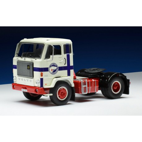 Volvo F88 Polar Express 1971 White Blue IXO TR067