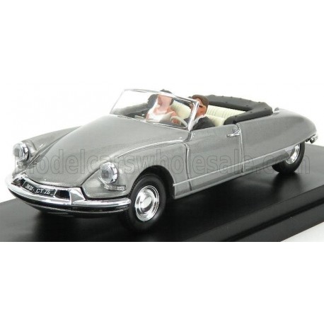 Citröen DS19 Cabriolet - Just Married with figures 1961 Grey Rio Models 4630