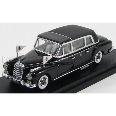 Mercedes Benz 300D Pape Giovanni XXIII with 2 figures 1963 Black Rio Models 4406/P