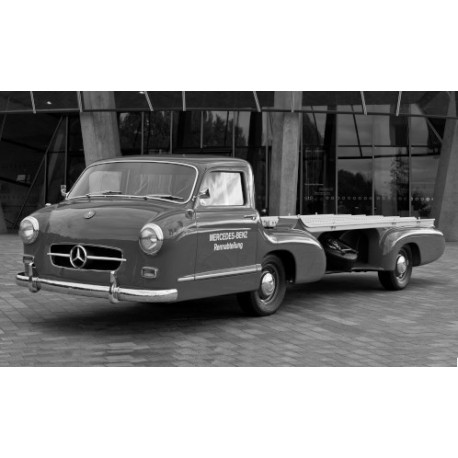 Mercedes racing Transporter 1955 IXO RAC342