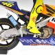 Honda RC211V 46 1st win Moto GP 2002 Valentino Rossi avec figurine Minichamps 122021046