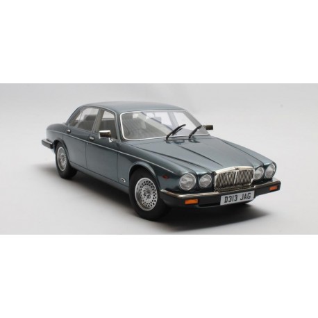 Jaguar XJ SIII 1979 Blue Metallic Cult Models CML031-3