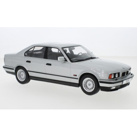 BMW 5er E34 1992 Silver MCG MCG18158