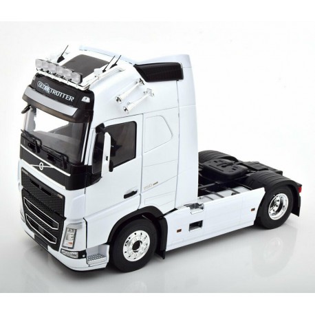 Volvo FH16 XL Cab 2018 White IXO PCL30208