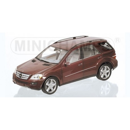 Mercedes Classe M 2005 Rouge Minichamps 150034500