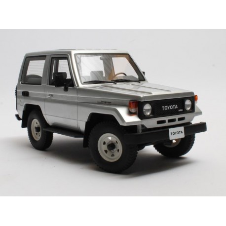 Toyota Land Cruiser BJ70 1984 Silver Cult Models CML067-3